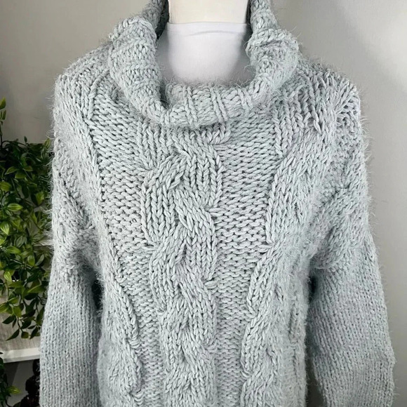 Dance & Marvel Chunky Cable Knit Chenille Turtleneck Sweater Size M/L - Picture 3 of 16